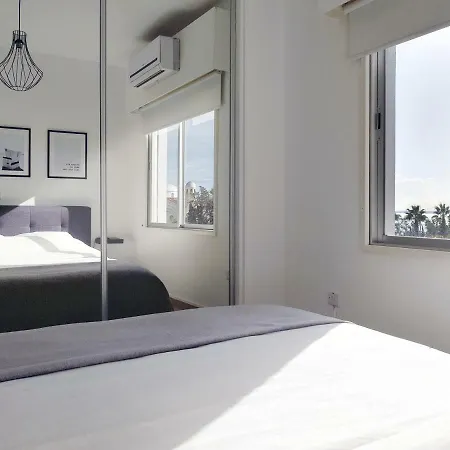 Pearl - Modern 2 Bed Sea View Apt In Centre Limassol